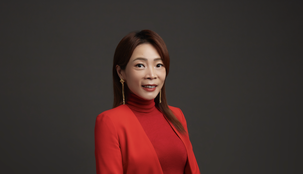 「二代女王」臺灣數位企業總會執行長王怡雯：想「轉型」和打國際戰，就別單打獨鬥！