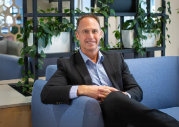 南非綠色建築委員會 (GBCSA) 的董事會安斯特德（圖：Liberty Two Degrees | part of the Standard Bank Group）