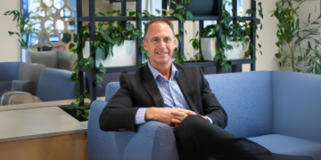 南非綠色建築委員會 (GBCSA) 的董事會安斯特德（圖：Liberty Two Degrees | part of the Standard Bank Group）