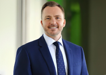 曼徹斯特大學 NHS 基金會信託執行長 Mark Cubbon （圖：Portsmouth News）