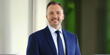 曼徹斯特大學 NHS 基金會信託執行長 Mark Cubbon （圖：Portsmouth News）